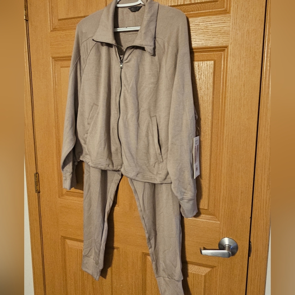 Women's 2 PC set